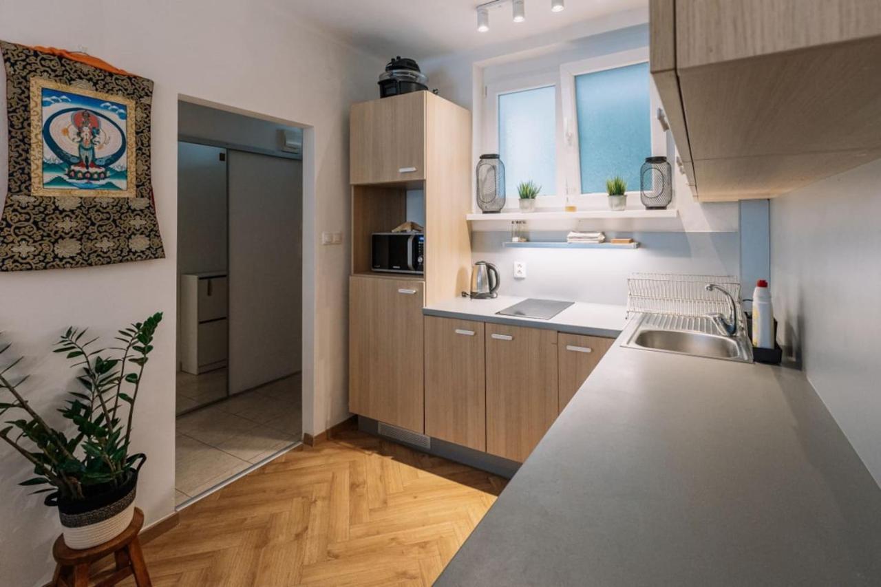 Stadiumside Studio Apartment Bratislava Exterior photo